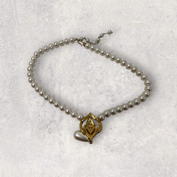 Faux Pearl Necklace with Gold Tone Crystal Pearl Pendant - Picture 3 of 6